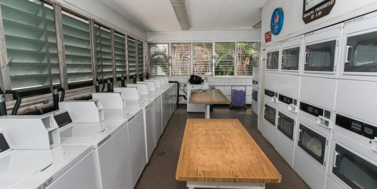 2845 Waialae Ave Unit 113-large-017-10-Laundry Room-1500x1000-72dpi