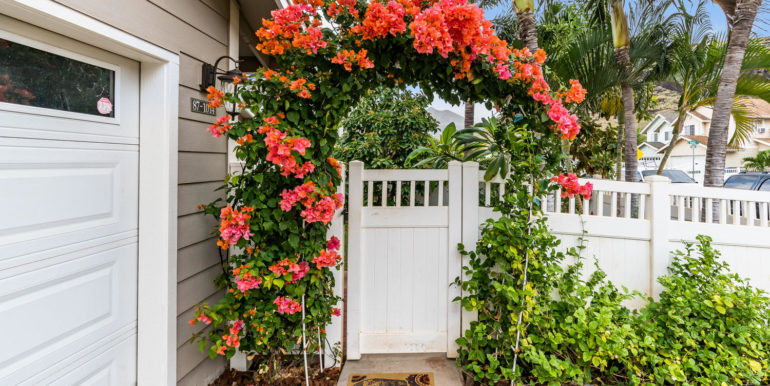 871014 Ahekai St Waianae HI-large-019-20-Front Yard Entrance-1500x1000-72dpi