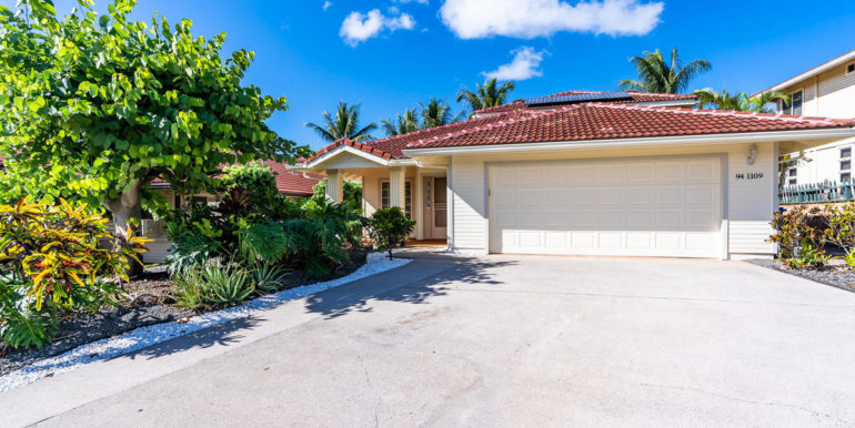 941109 Nawele St Waipahu HI-003-005-Front Yard-MLS_Size