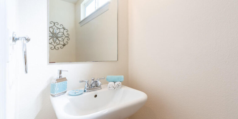 871040 Anaha St Waianae HI-013-010-Half Bathroom-MLS_Size