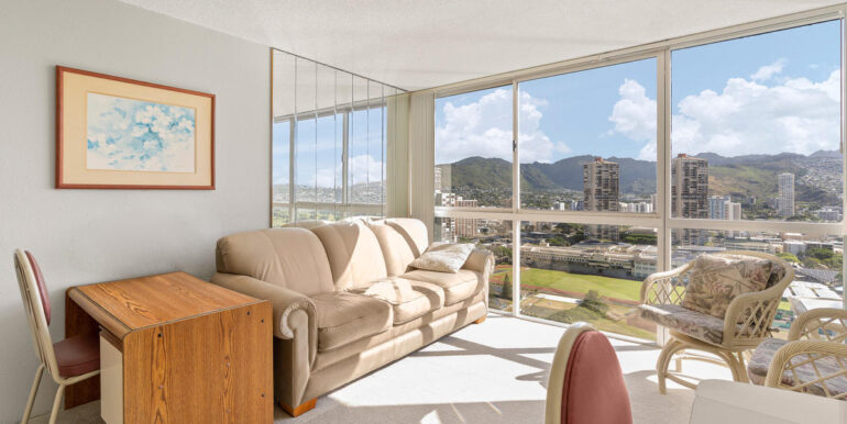 2211 Ala Wai Blvd Apt 2702-004-015-LivingDining Room-MLS_Size