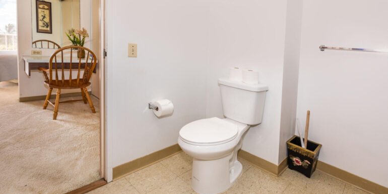 84770 Kili Dr Unit APT 435-large-021-015-Bathroom-1500x1000-72dpi